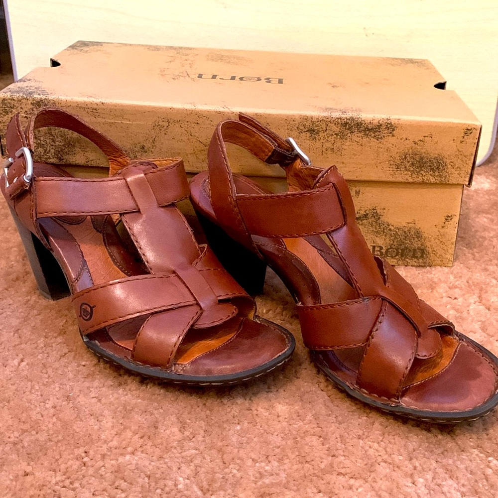 Born Sandals/Heels Brown Women’s Size 8